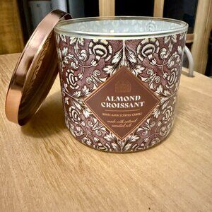 Almond Croissant 3-Wick Candle Bath & Body Works/White Barn BBW NWT
